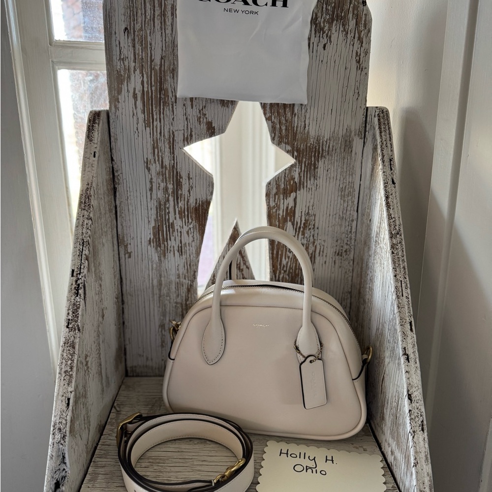 🤍 New - Never used - Coach Borough Bowling Bag 🤍